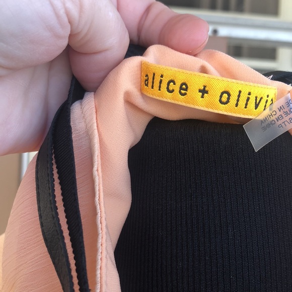 Beautiful Alice & Olivia Flowing Blouse with Lining Underneath Size XS/TP - Picture 11 of 17